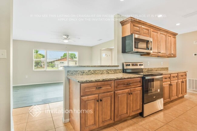 Building Photo - 10582 Jane Eyre Dr