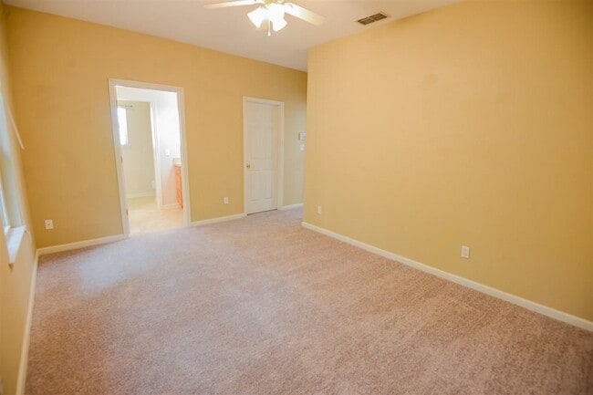 Building Photo - 2116 Bullocks Run Rd