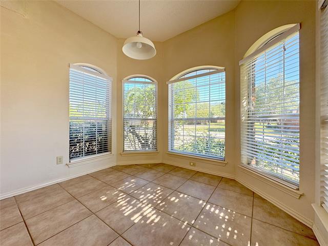 Building Photo - 4624 Booth Dr