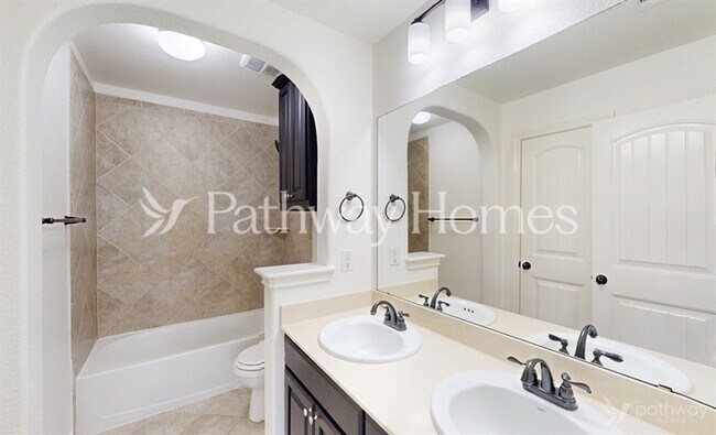 Building Photo - 209 Bentley Dr