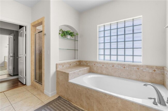 Building Photo - 15 D S St