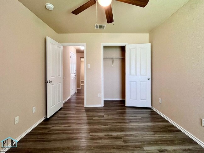 Building Photo - 4922 Celtic Cor