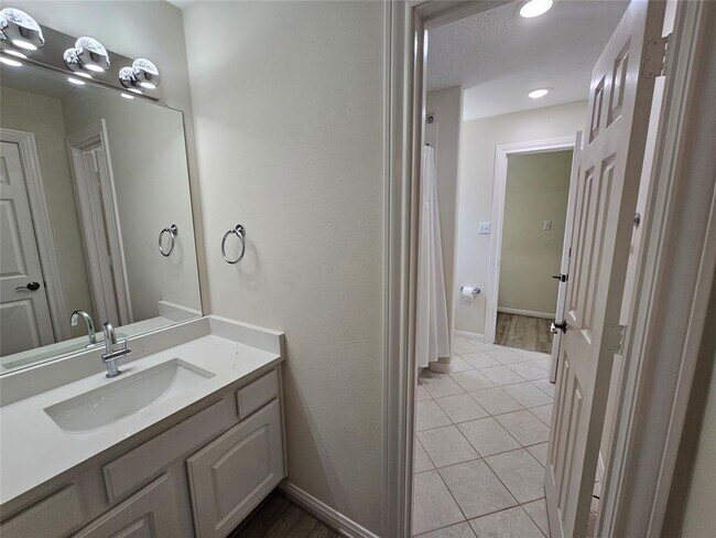 Building Photo - 12503 Rosewood Way Ln