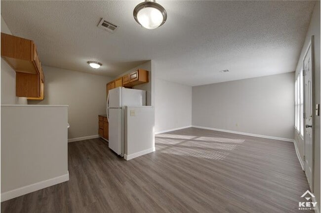 Primary Photo - 1324 N Minneapolis St