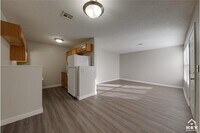 Building Photo - 1324 N Minneapolis St