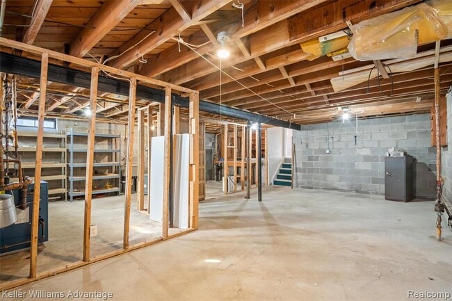 Building Photo - 14377 Cranston St