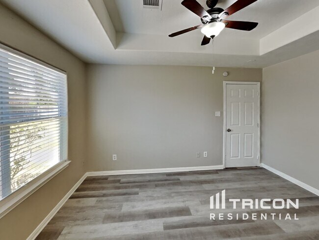 Building Photo - 16179 Summer Breeze Ct