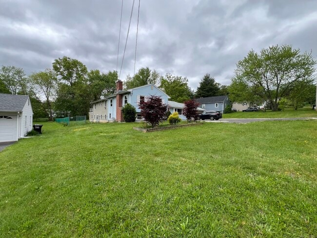 Building Photo - 505 Church St