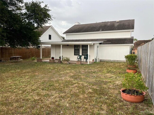 Building Photo - 1216 Quail Ave