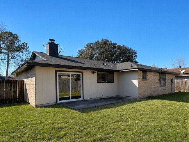 Building Photo - 2130 Union Mill Rd