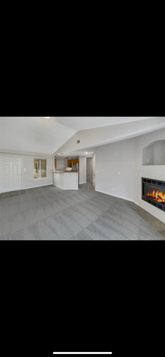 Building Photo - 8651 E Dry Creek Rd