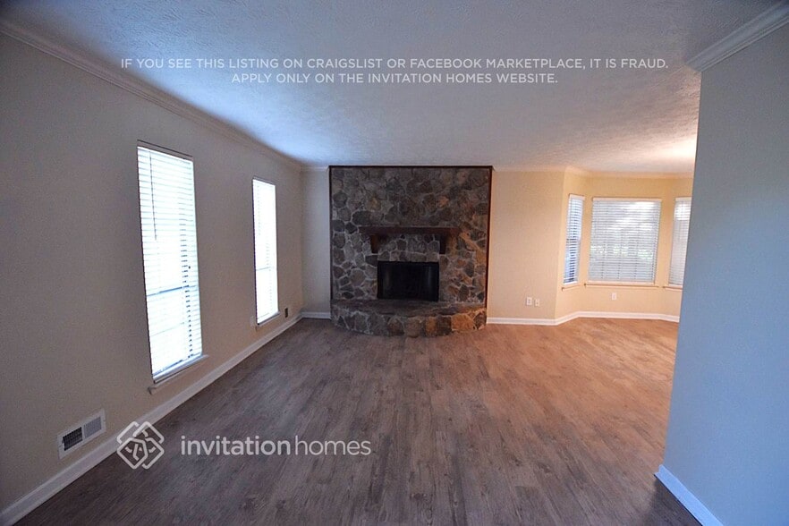Building Photo - 113 Carrollwood Dr