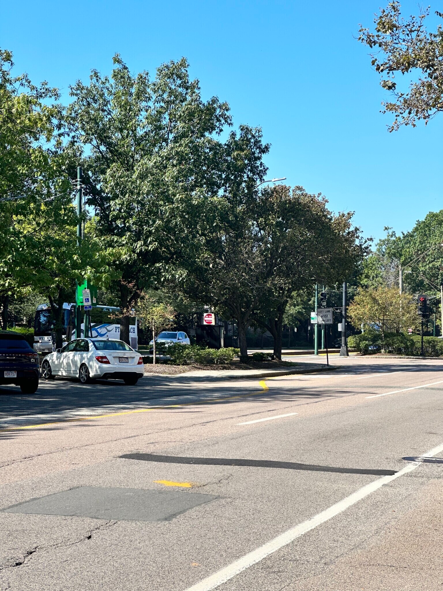 Building Photo - 8 Kilsyth Rd