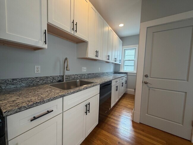 Building Photo - 53 Winthrop Shore Dr