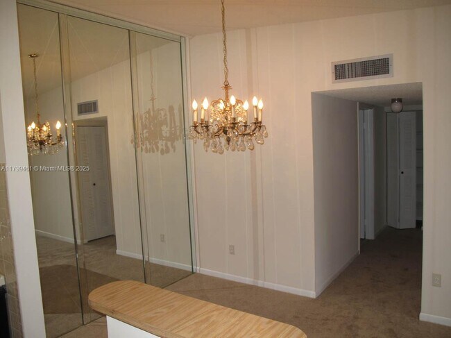 Building Photo - 9704 S Belfort Cir