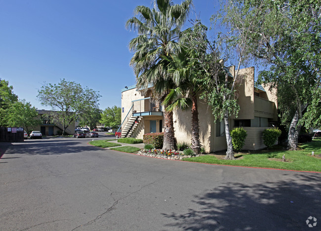 Building Photo - Windmill Place Apartments