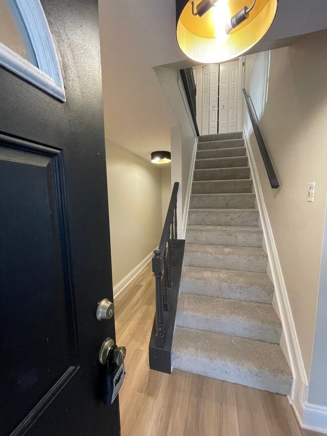 Building Photo - 1761 Aberdeen Cir