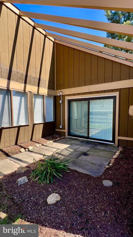 Building Photo - 10748 Wayridge Dr