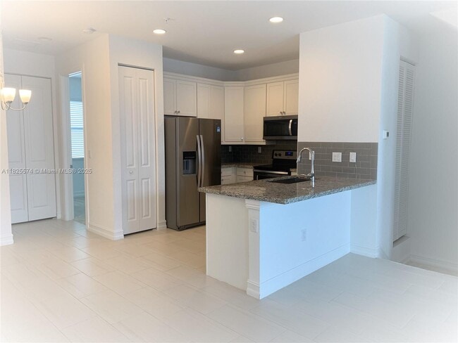 Building Photo - 11717 SW 13th Ct