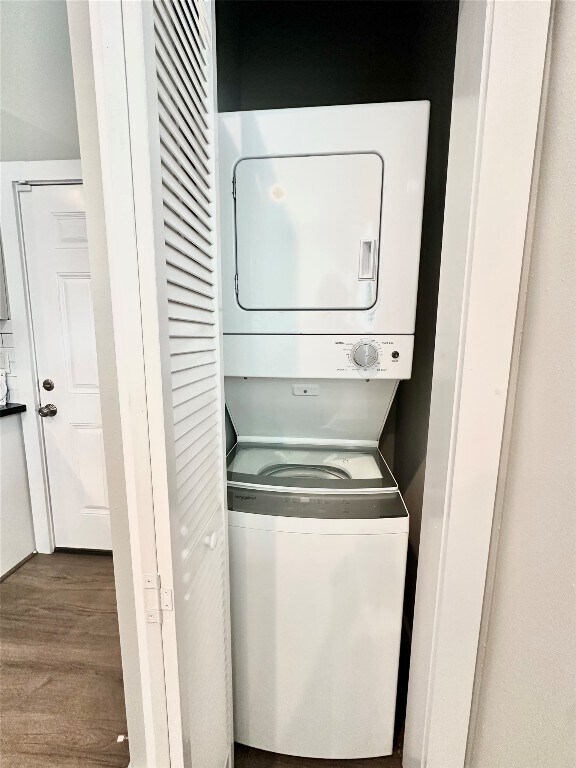 Building Photo - 225 N Everton St