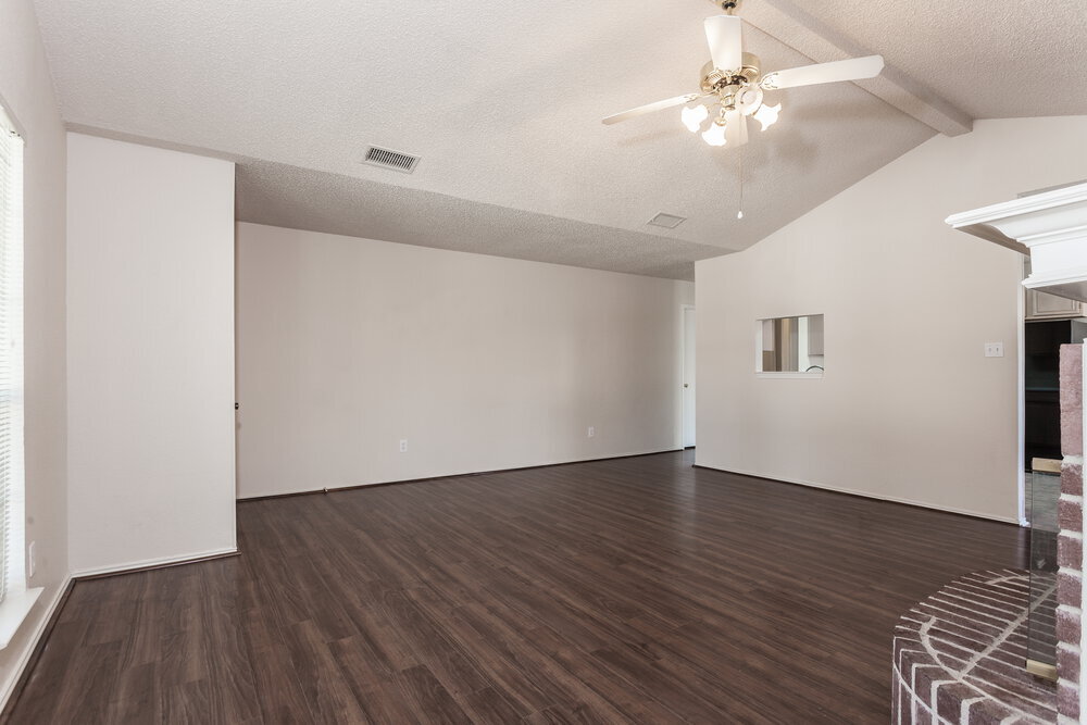 Building Photo - 10216 Aurora Dr