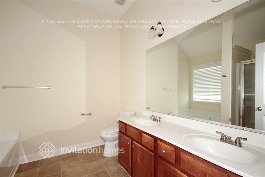 Building Photo - 134 Lynnfield Cir SE