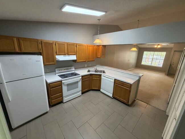 Building Photo - 5429 Lake Margaret Dr