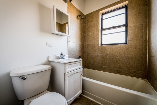 Building Photo - 6400 S Rockwell St Chicago, IL 60629