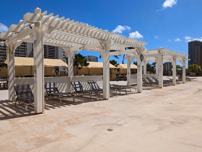 Building Photo - 444 Niu St