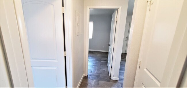 Building Photo - 938 Fourth St