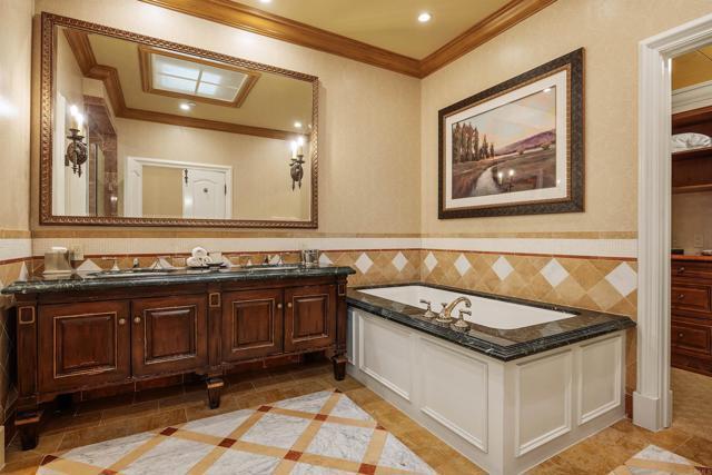 Building Photo - 5220 Grand Del Mar Way