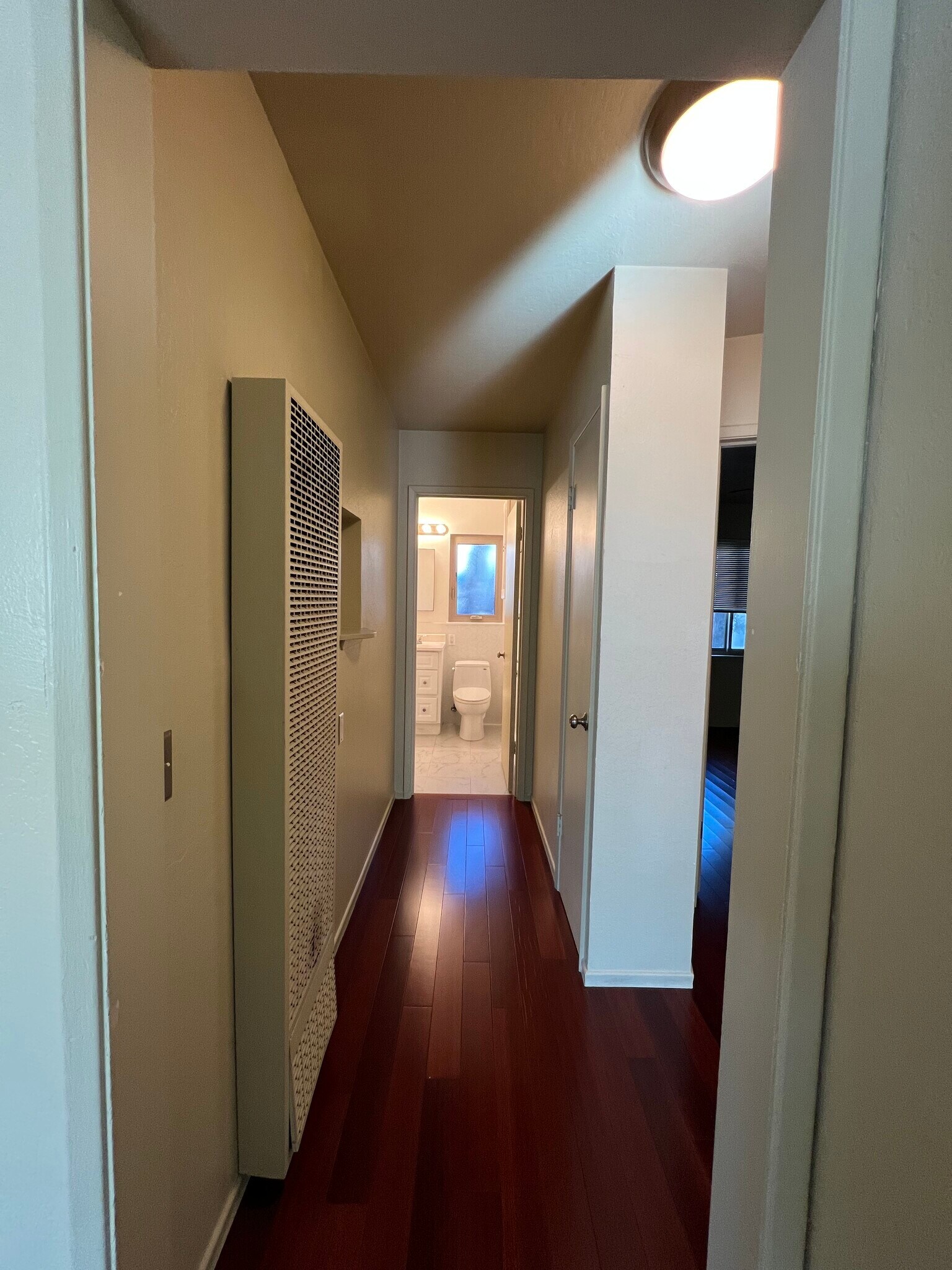 Building Photo - 660 Roble Ave