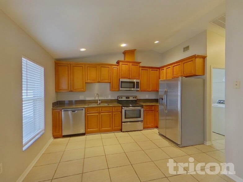 Building Photo - 1811 14th St W