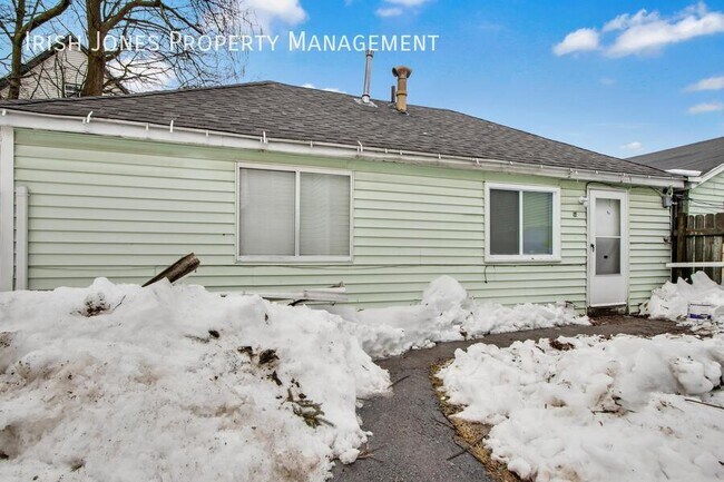Building Photo - 94 Edson-Apt. 5 - rear cottage