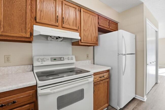 Building Photo - Ash St Ex