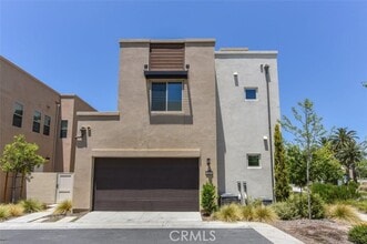 Building Photo - 105 Stellar