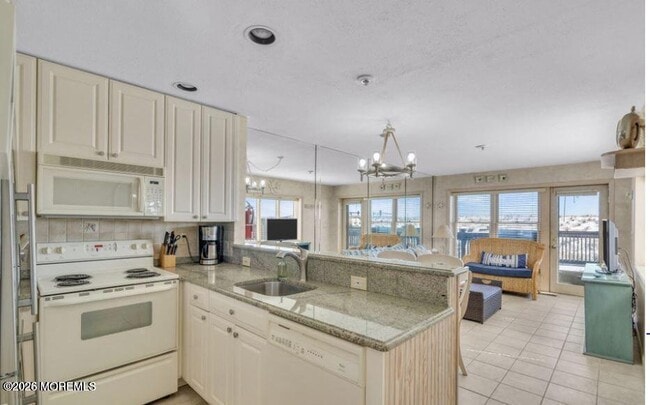 Building Photo - 2108 S Ocean Ave