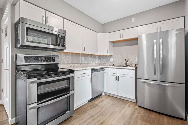 Building Photo - 530 N 28th St