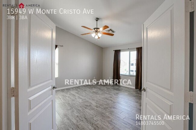Building Photo - Corner lot with RV gate!