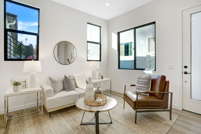 Building Photo - COASTAL LIVING AWAITS IN PACIFIC BEACH! 3 Bed | 2 Bath | $5,995 / mo