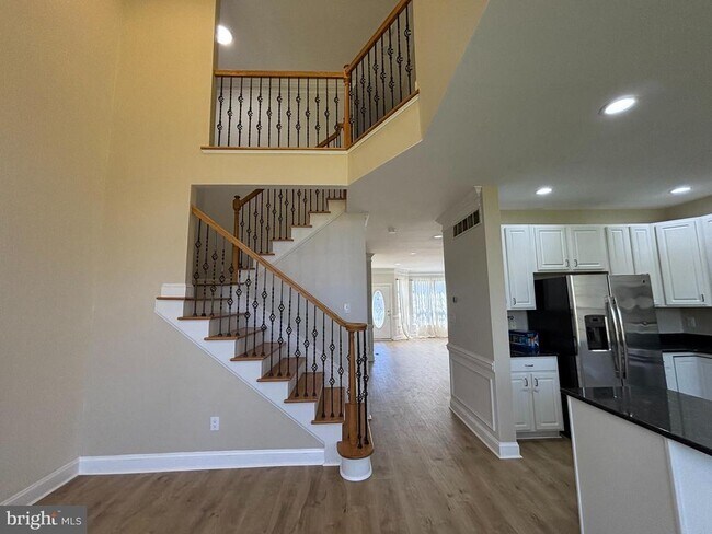 Building Photo - 237 Westbrook Dr