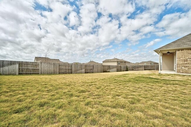 Building Photo - 174 Silktassel Way