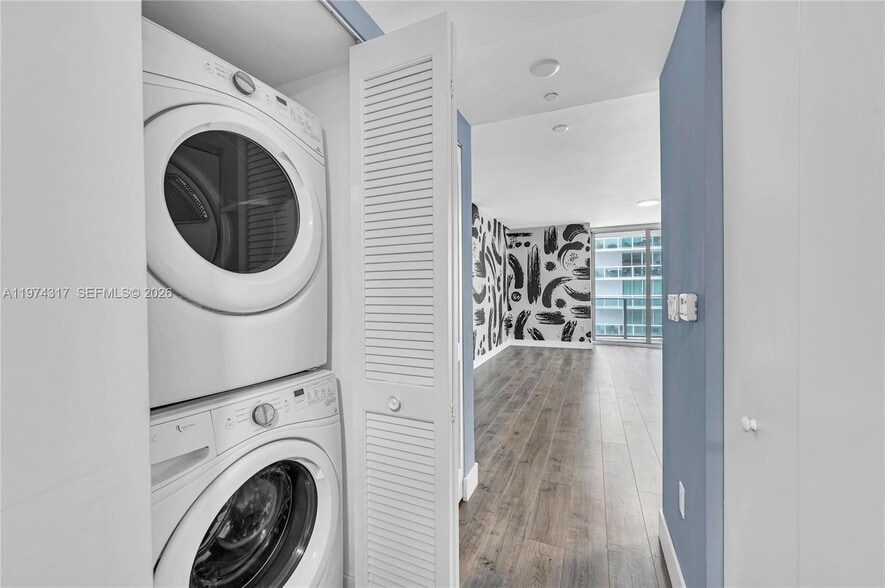 Building Photo - 488 NE 18th St