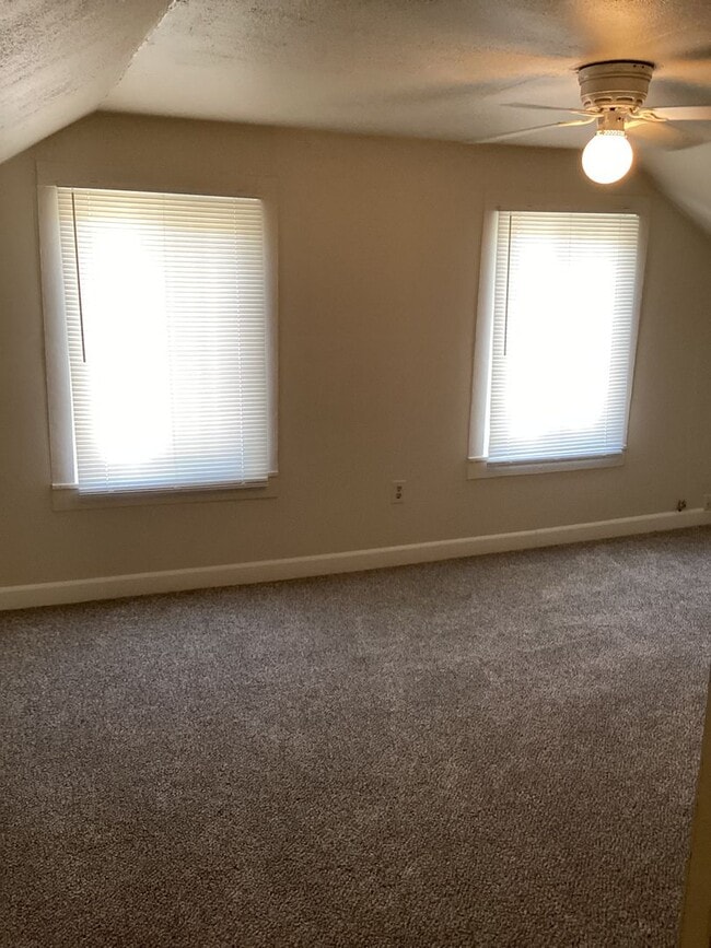 Building Photo - Room to Move with Style – 3-Bedroom Marysville Home