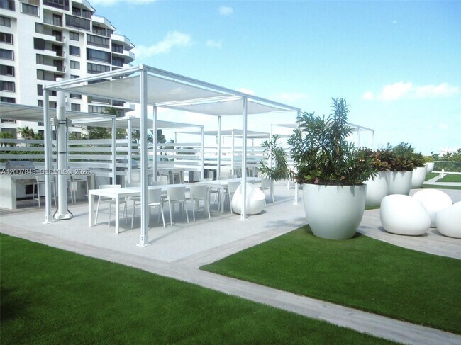 Building Photo - 770 Claughton Island Dr