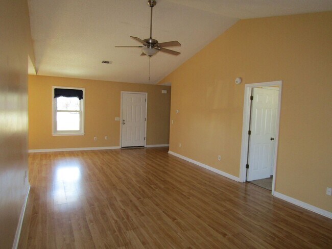 Building Photo - 1201 Desert Storm Dr