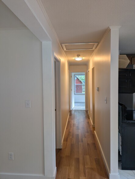 Building Photo - 1446 Rosewood St