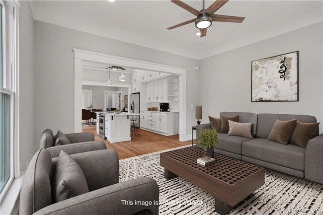 Building Photo - 202 Lansdowne Ave