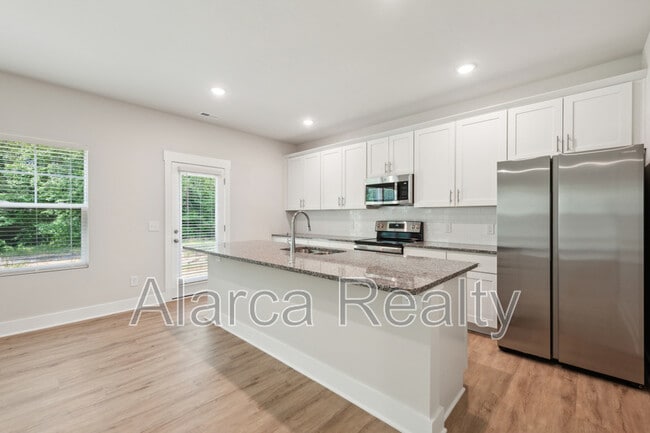 Building Photo - 118 Silverwood Ct
