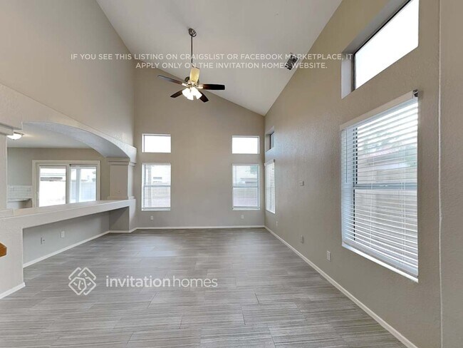 Building Photo - 1339 E Park Ave